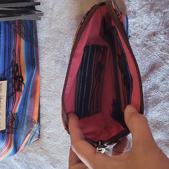 NWT!Catch fly Tote purse and small bag. - Picture 2 of 8